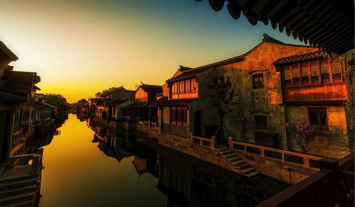 高德发布2024年“温暖回家路”服务计划,全球首发具备自学习能力的新能源导航