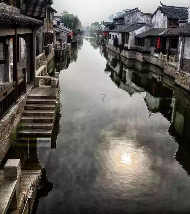 冰洞逃生